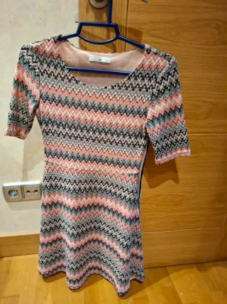 Vestido corto manga corta