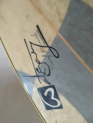 A surfeado solo en australia i país vasco