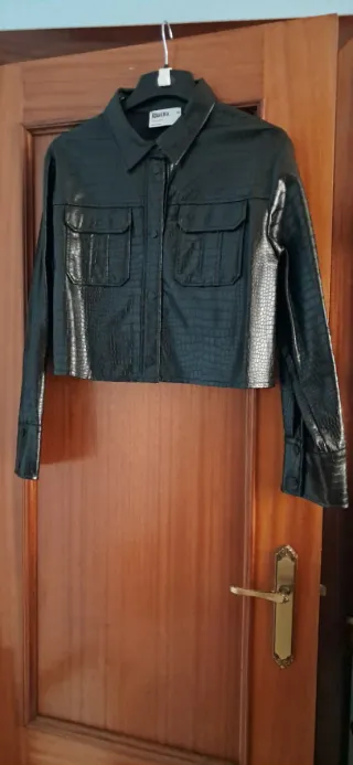 Chaqueta efecto piel Rita Ora Talla M