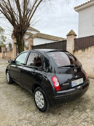 Nissan Micra automatico