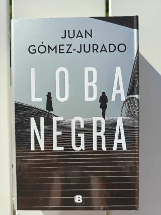 Reina Roja / Red Queen (LA TRILOGÍA REINA ROJA)...