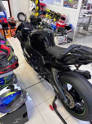 Kawasaki ZX10R 2024