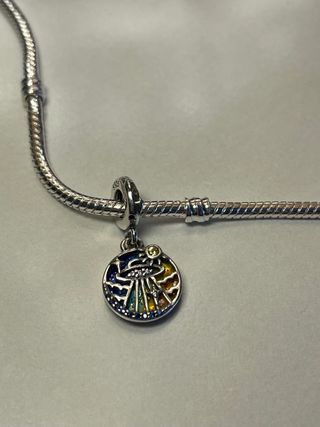 Charm UFO OVNI. Plata. NUEVO