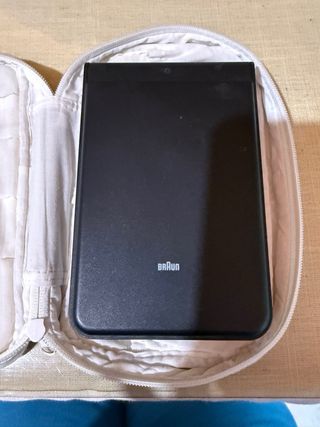 Rasoio Elettrico Braun con Custodia