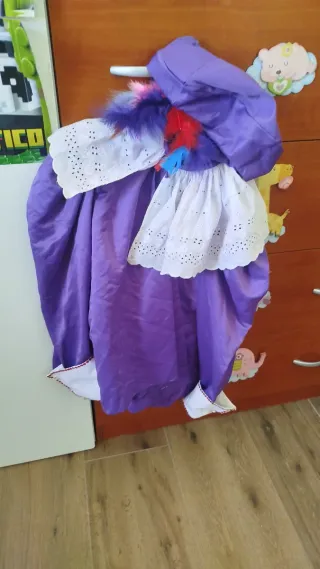 Disfraz de pintor morado