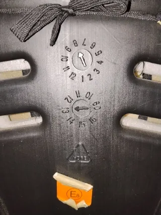 Silla coche Babyauto roja y negra