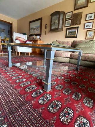 Mesa de centro cristal y metal dorado