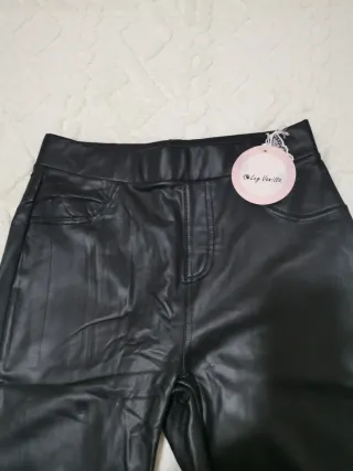 Leggings elásticos efecto piel, enguatado