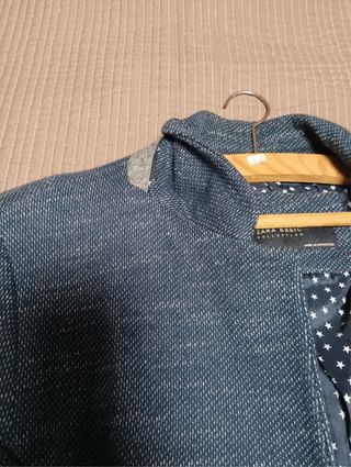 Chaqueta Zara tipo americana con coderas