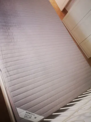 Cama 135cm Ikea con medidas en 1 de las fotos