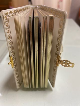 Misal en nacar y oro