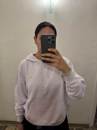 Felpa Nike lilla con cappuccio e logo oro