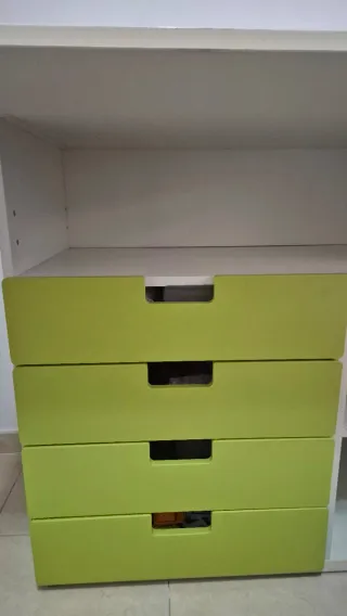 Cajonera / Cambiador Ikea blanco y verde