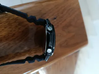 Casio Edifice Cronógrafo Negro Dorado