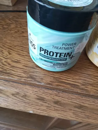 Lote de productos de droguería y perfumería