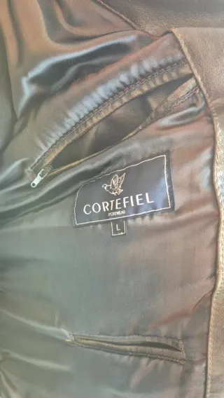 Chaqueta de cuero marrón