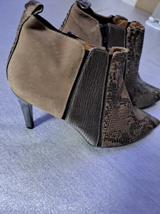 Botines de mujer piel serpiente