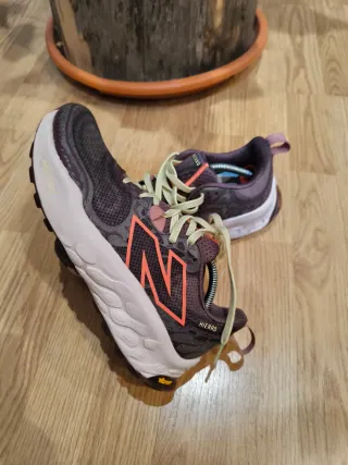 Zapatillas New Balance Hierro V8 Mujer