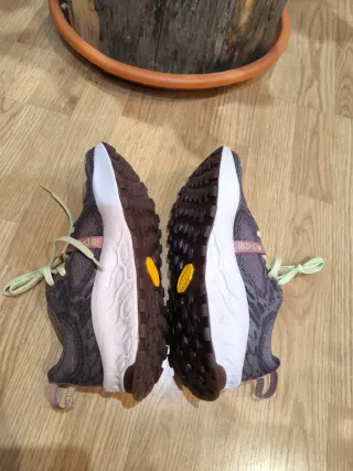 Zapatillas New Balance Hierro V8 Mujer