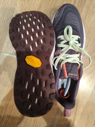 Zapatillas New Balance Hierro V8 Mujer