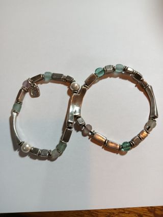 Bracciale elastico Uno De 50 perla e argento