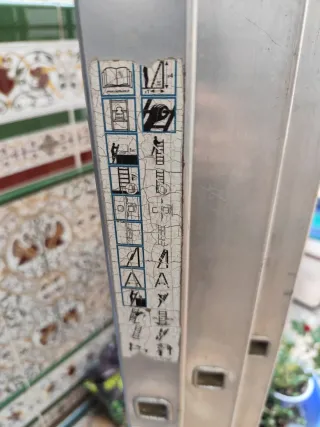 Escalera de aluminio plegable