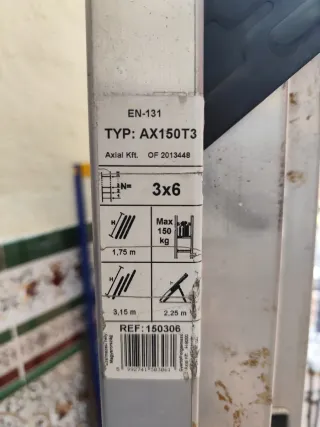 Escalera de aluminio plegable