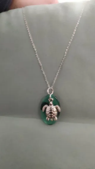 Collana con ciondolo tartaruga verde