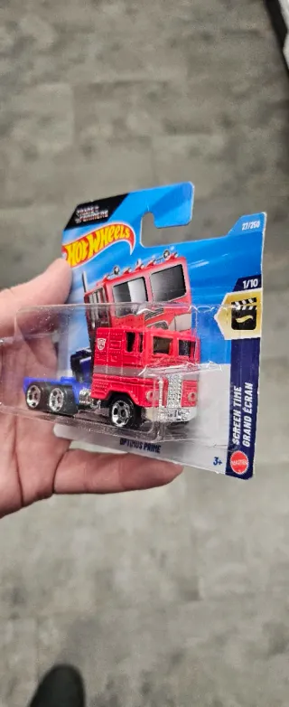 Hot Wheels Optimus Prime