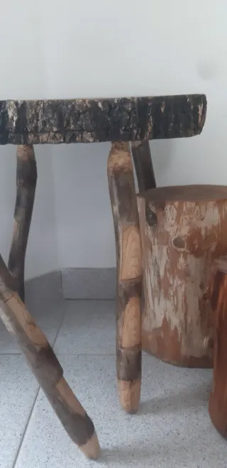 Tavolini in legno artigianali