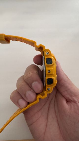 Reloj Casio G-Shock GA-100 Amarillo