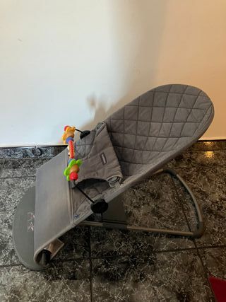 Hamaca BabyBjörn con juguete