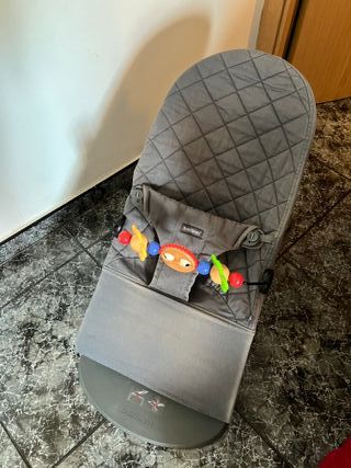 Hamaca BabyBjörn con juguete