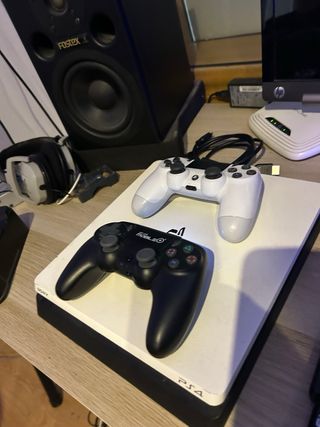 Consola PS4 Pro 1TB Blanca