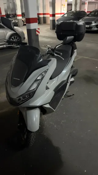 Honda PCX 125cc Maxiscooter Buenas condiciones