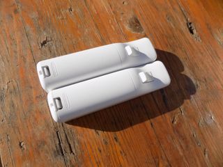 2 Mandos Wii Nintendo Blancos sin funda