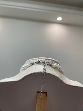 Collar de perlas sintéticas