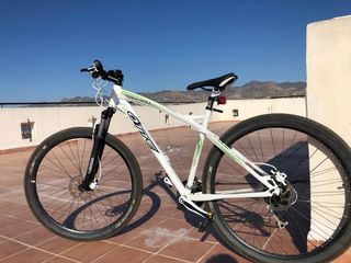 Bicicleta OTTE W901 Talla L Ruedas 29 Blanca