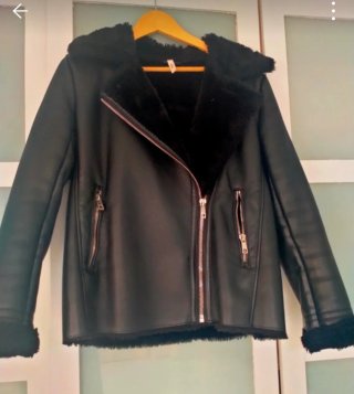Chaquetón doble faz con pelo
