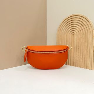 Bolso riñonera piel naranja 1612