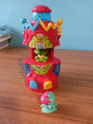 Máquina Kazoom con figuras