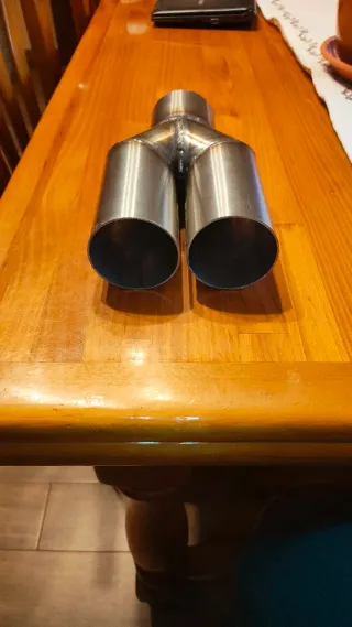 Cola de escape doble 2.5"