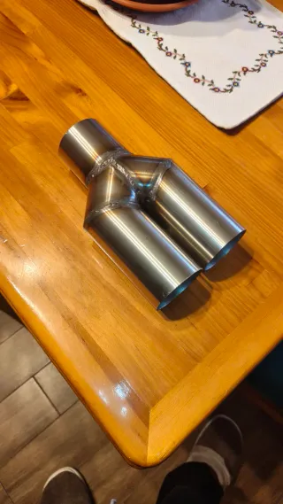 Cola de escape doble 2.5"