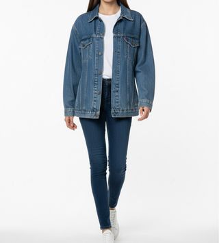 Chaqueta Levi's Belted Trucker Azul.