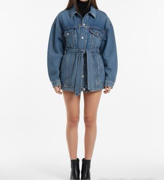 Chaqueta Levi's Belted Trucker Azul.