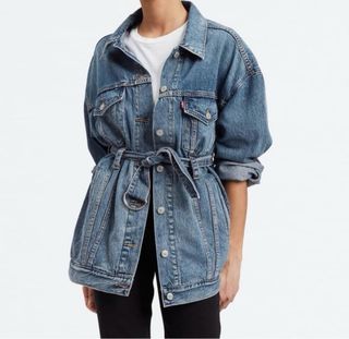 Chaqueta Levi's Belted Trucker Azul.