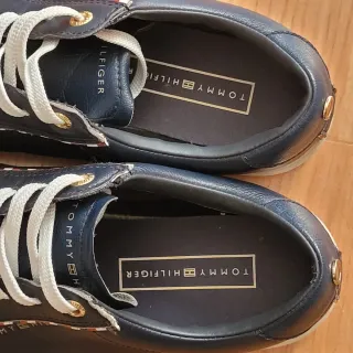 Zapatillas Tommy Hilfiger azul marino y Blancas