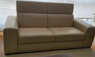 Sofá Natuzzi 3 plazas beige piel,respaldo reclinab