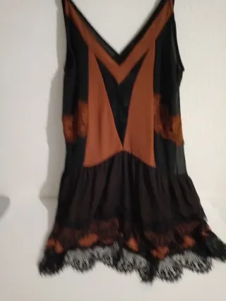 Vestido Zara encaje volantes t/XS