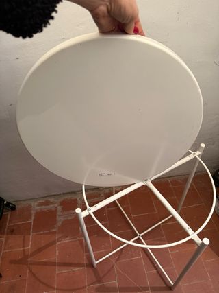 Mesa auxiliar redonda blanca
